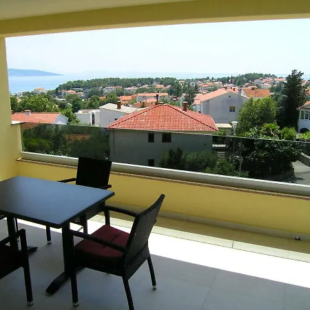 Apartmani Krajinovic Krk Town Exterior photo