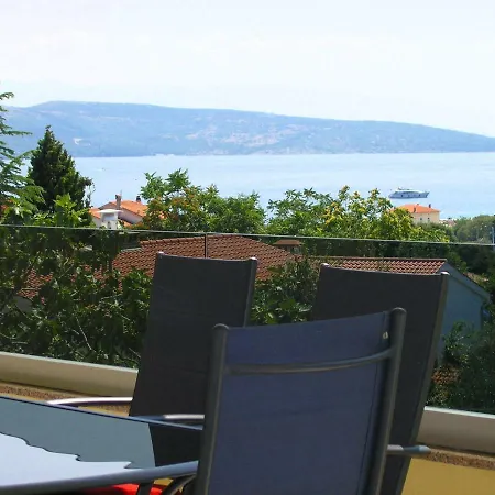 Apartmani Krajinovic Krk Town Exterior photo