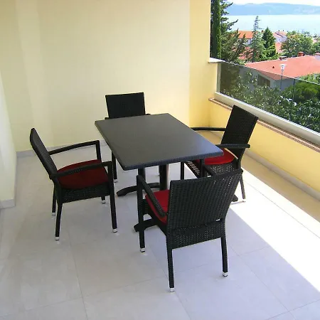 Apartmani Krajinovic Krk Town Exterior photo